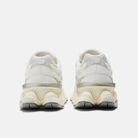 Tênis New Balance 9060 Branco Prata