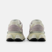Tênis New Balance 9060 Cinza Bege