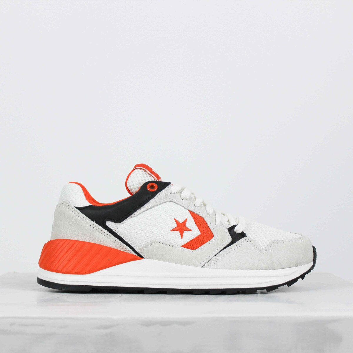 Tênis Converse Wave Trainer Vintage White Orange Black