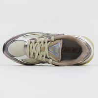 Tênis New Balance 2010 Unissex Bege Rose