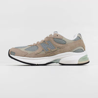 Tenis Nb 2010 Unisex Bege e Verde