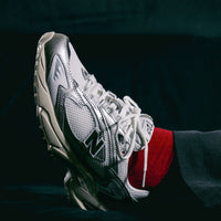 Tênis New Balance 725 Branco Cinza Metalizado