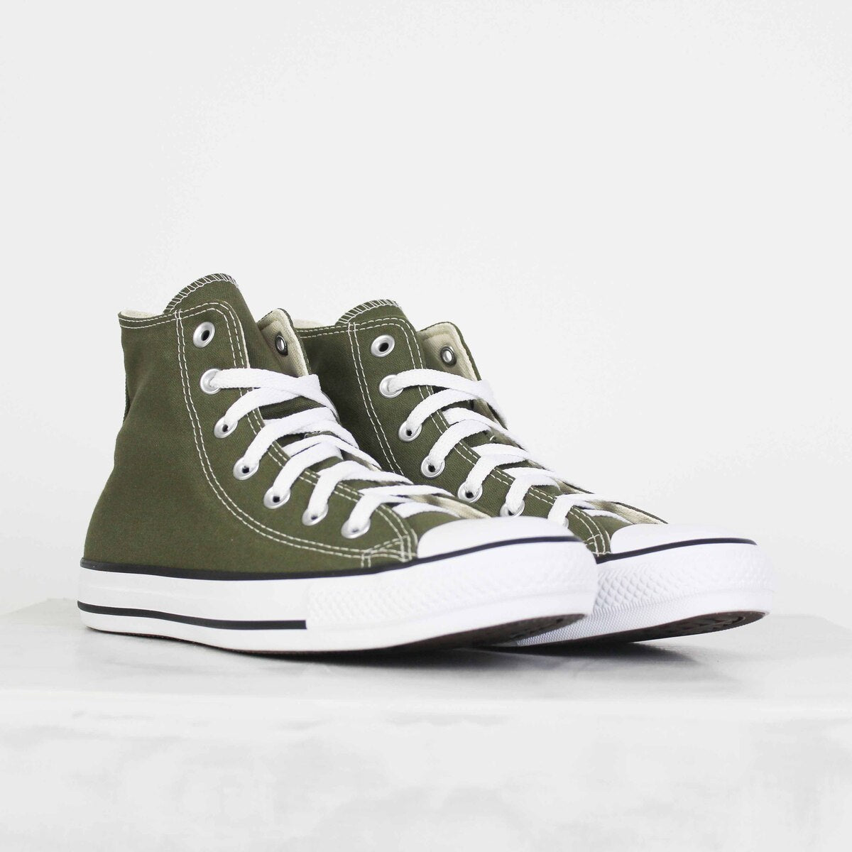 Tênis Converse Chuck Taylor All Star Mid Seasonal Oliva