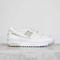 Tênis New Balance 550 Bege