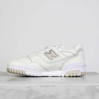Tênis New Balance 550 Bege