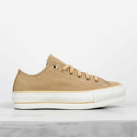 Tênis Converse Chuck Taylor All Star Lift Suede Areia
