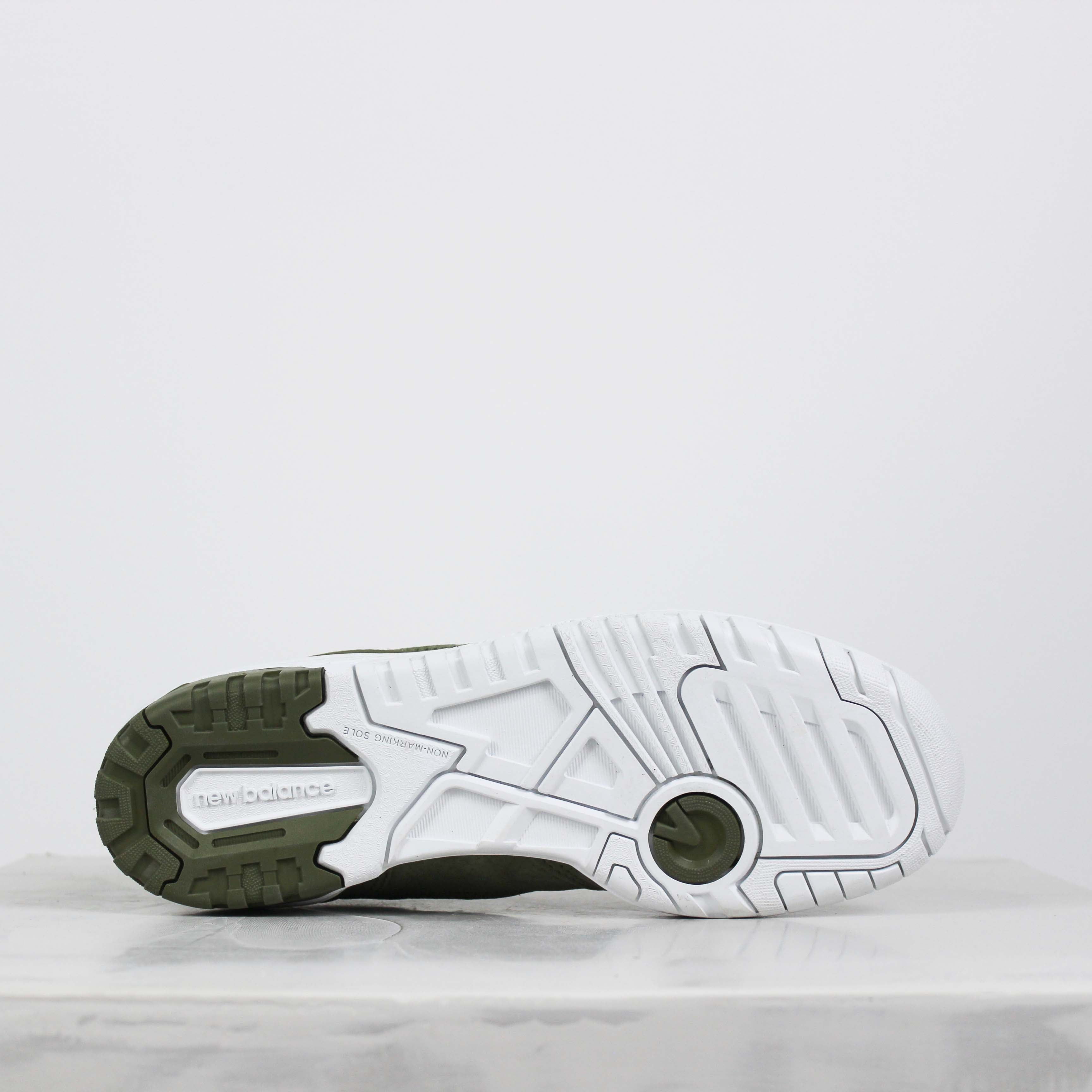 Tênis New Balance 550 Verde Oliva