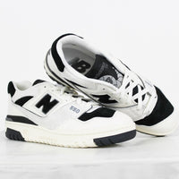 Tênis New Balance 550 Bege Claro Preto