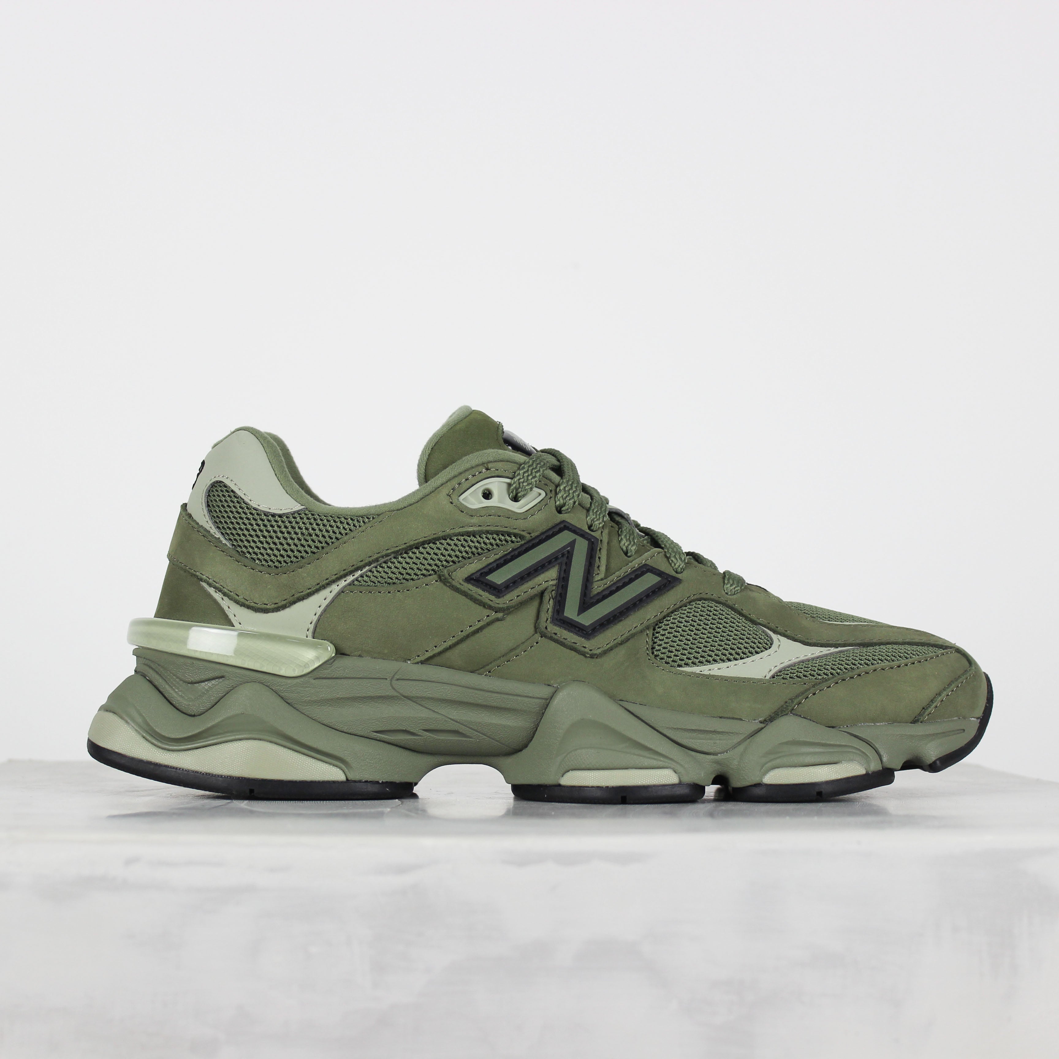 Tênis New Balance 9060 Verde Dark Olivine