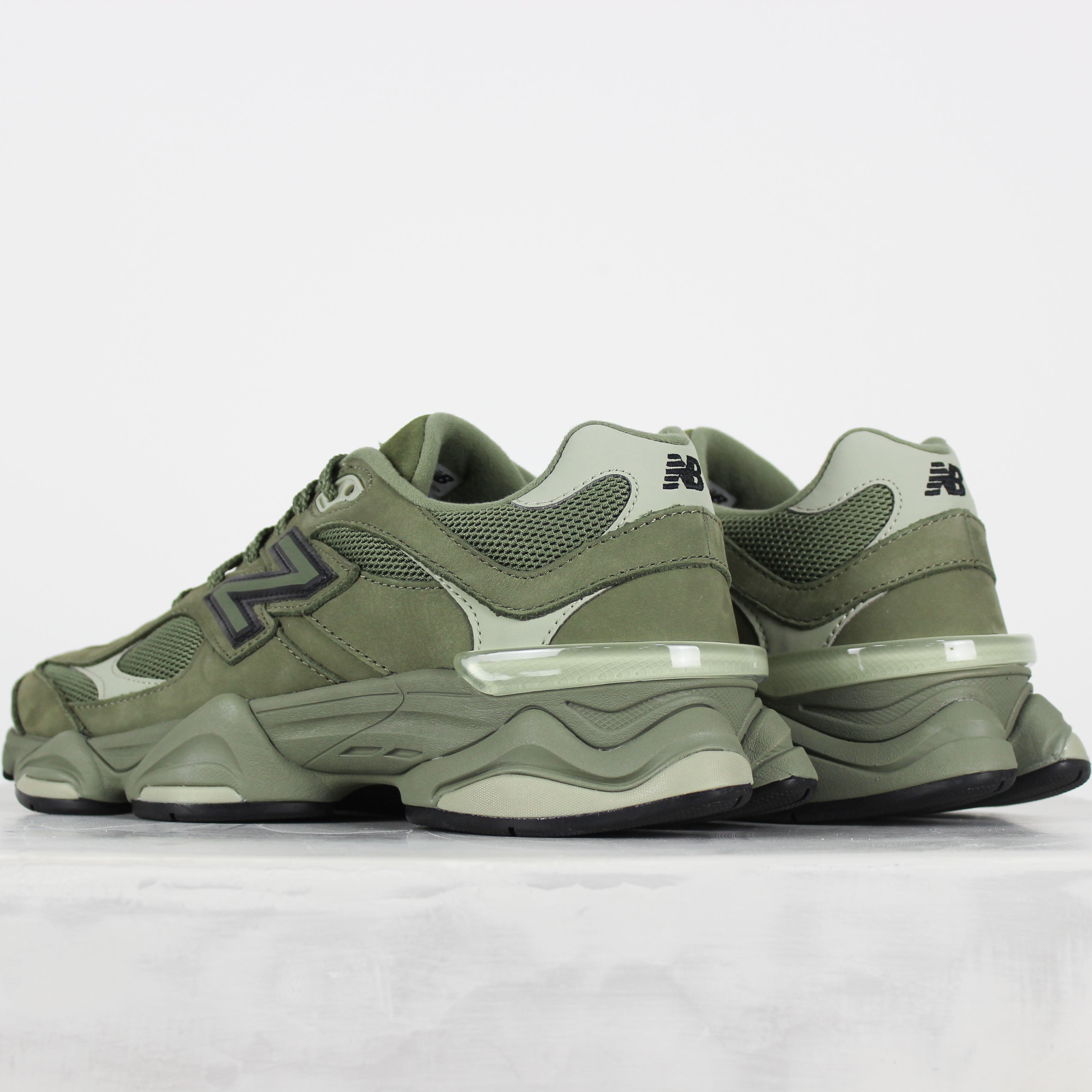 Tênis New Balance 9060 Verde Dark Olivine