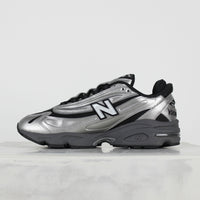 Tênis New Balance M1000 Preto Cinza Metálico