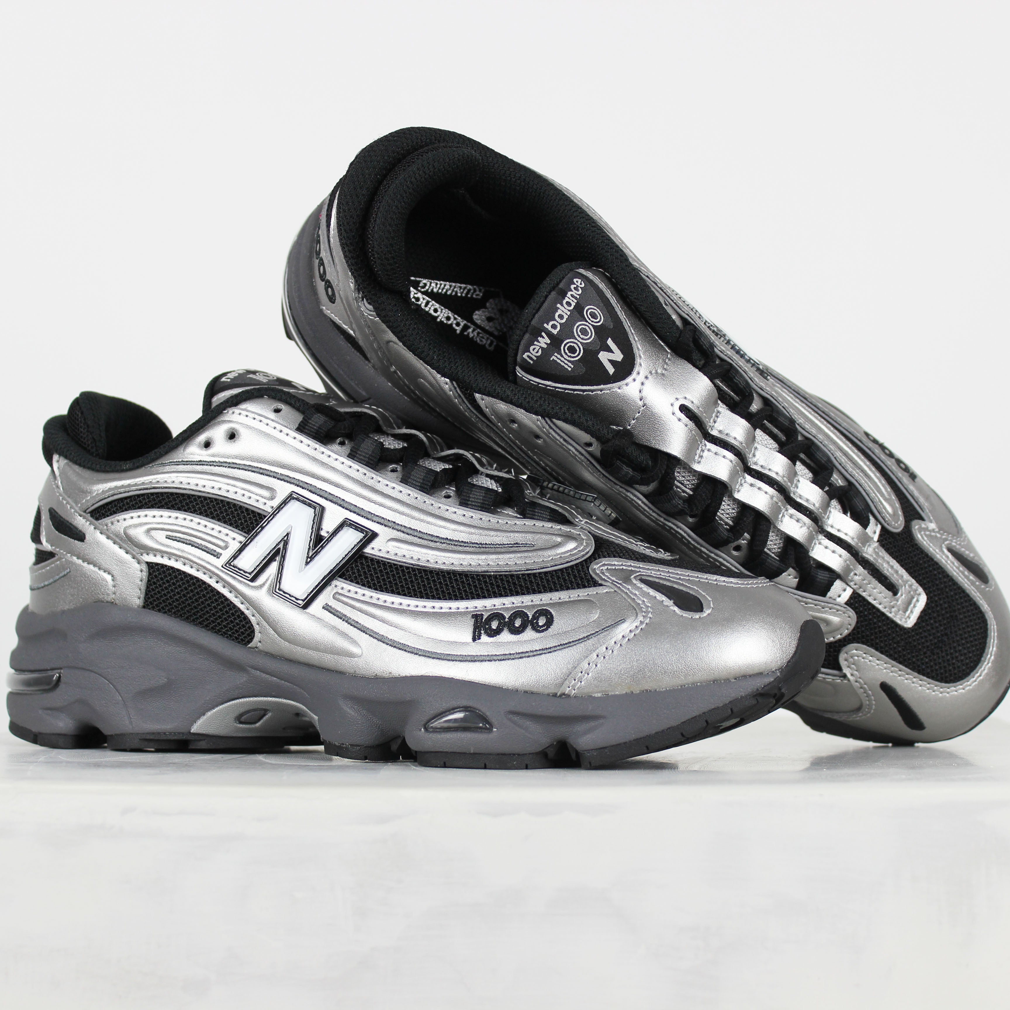 Tênis New Balance M1000 Preto Cinza Metálico