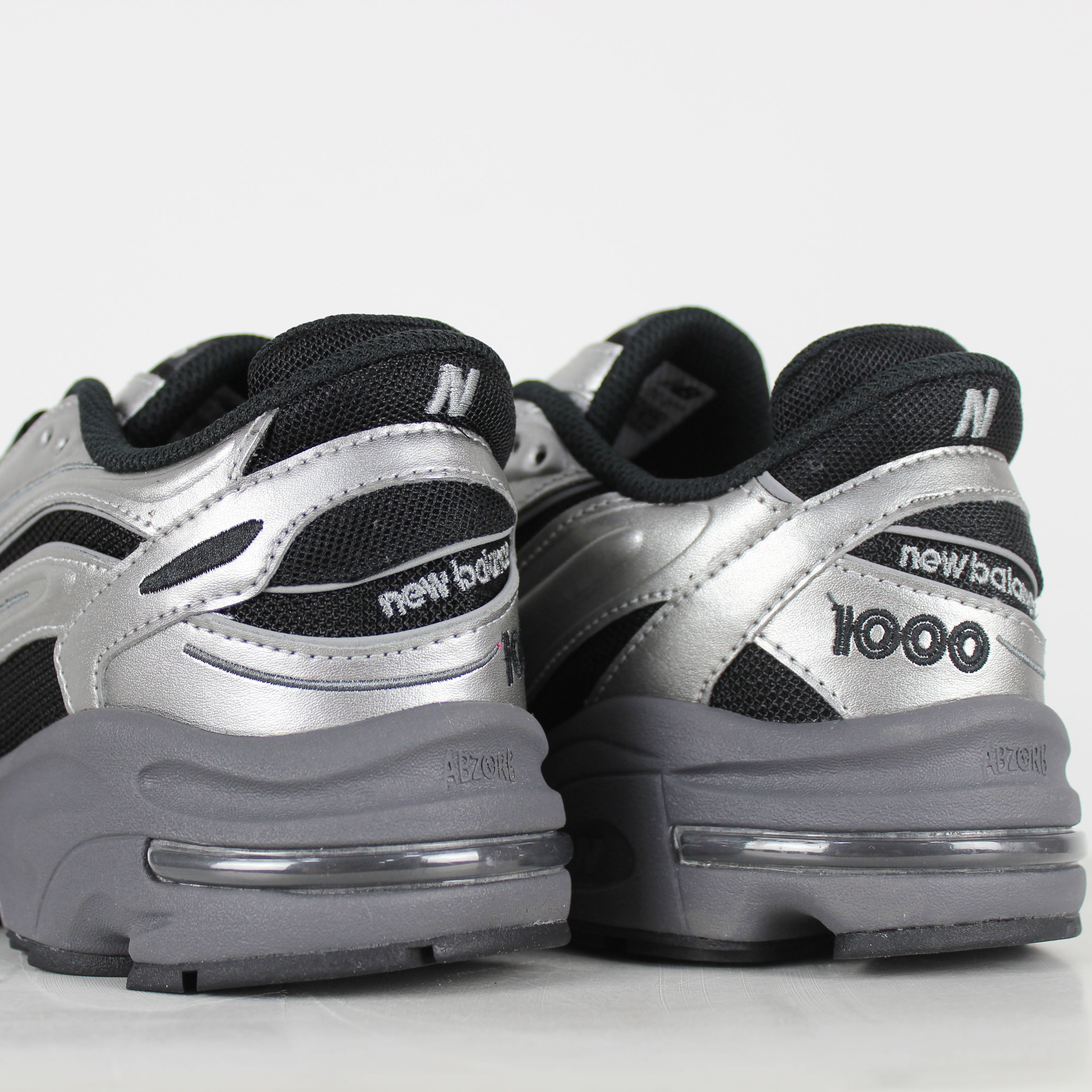 Tênis New Balance M1000 Preto Cinza Metálico