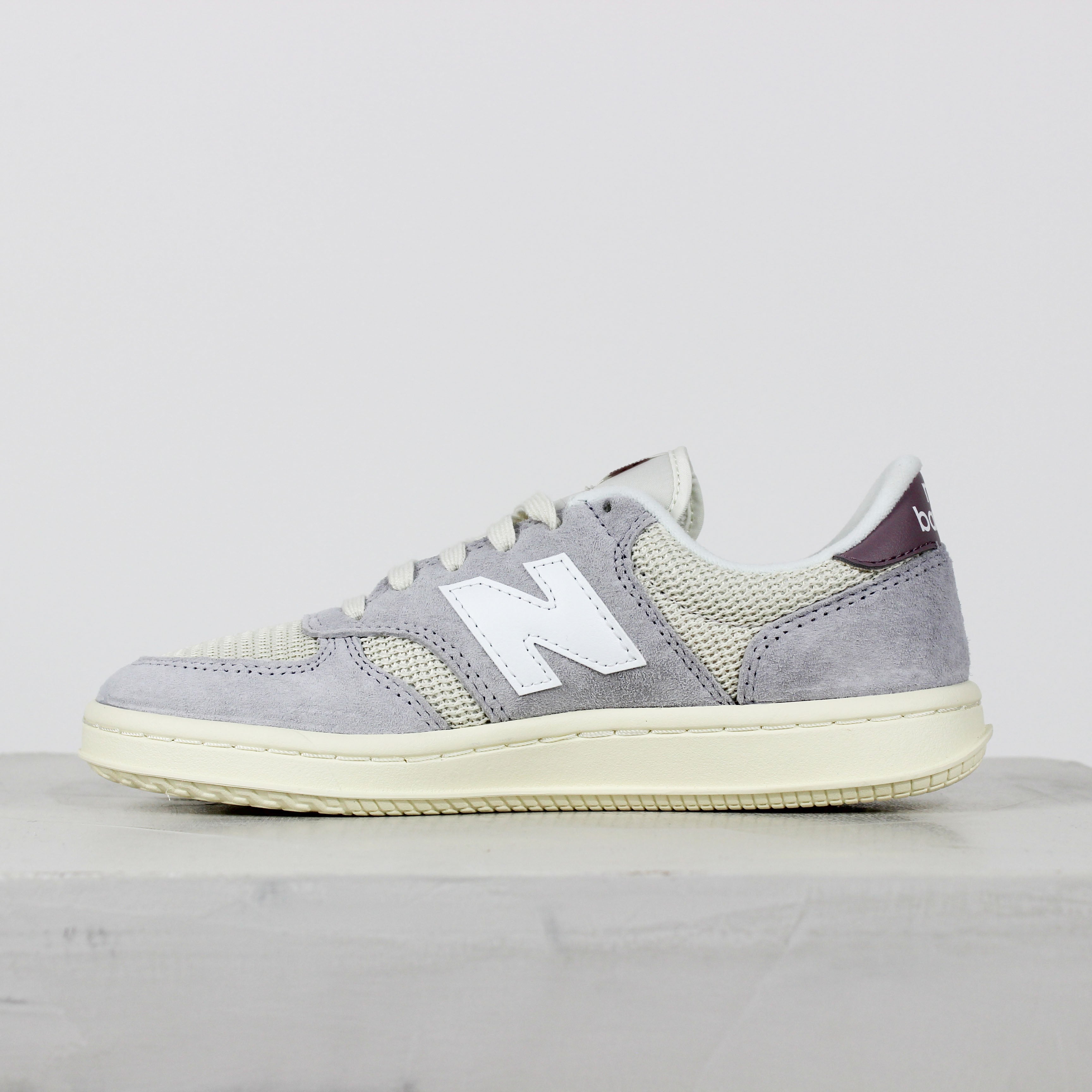 Tênis New Balance CT500 Lilas Branco Off
