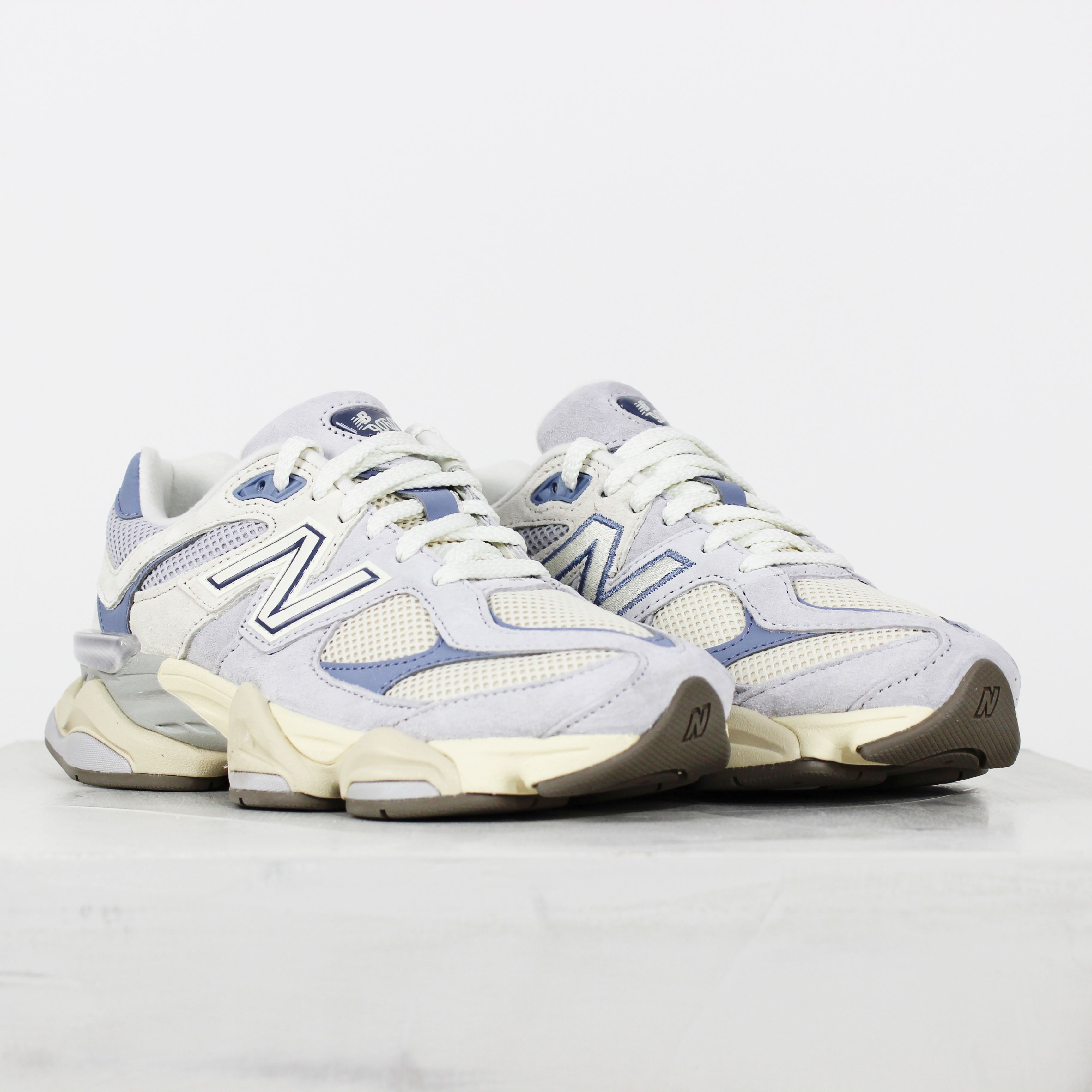 Tênis New Balance 9060 Unissex Pérola Bege