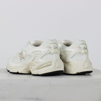 Tênis New Balance 725 Bege Claro Melão