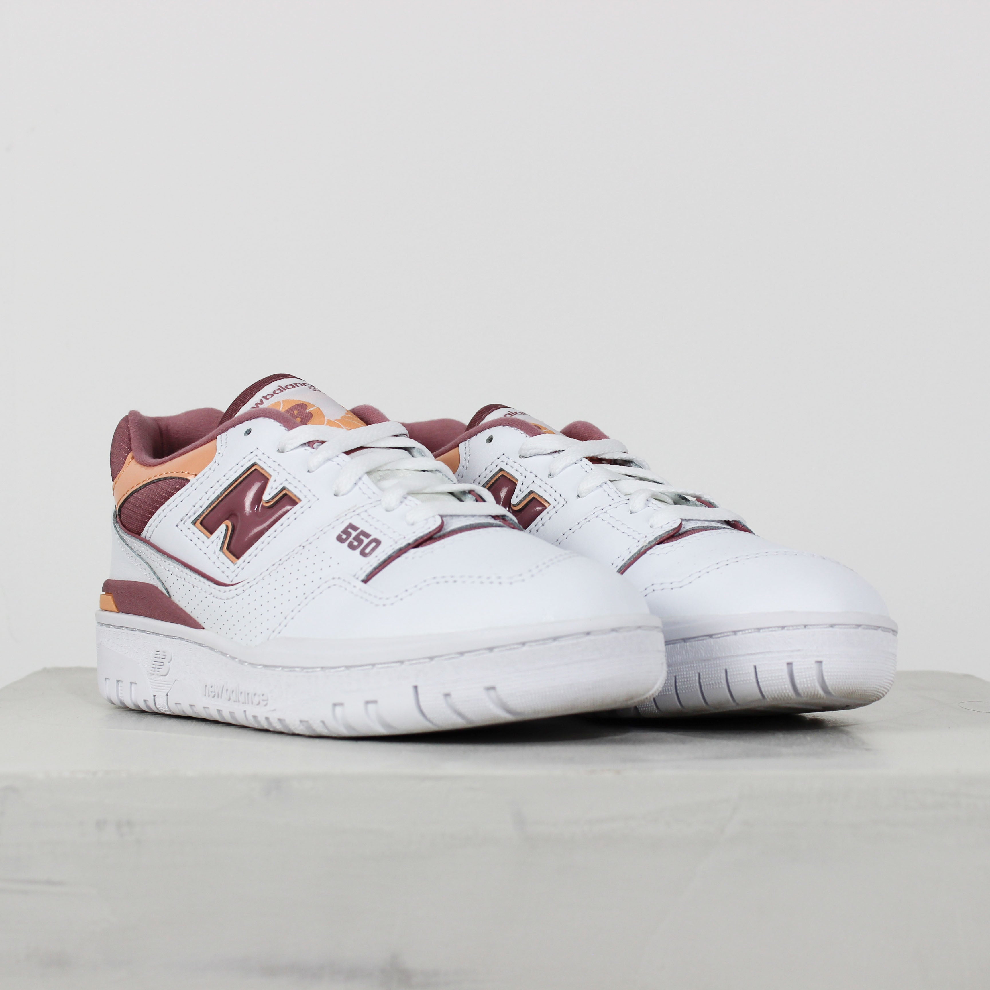 Tênis New Balance 550 White Rosewood