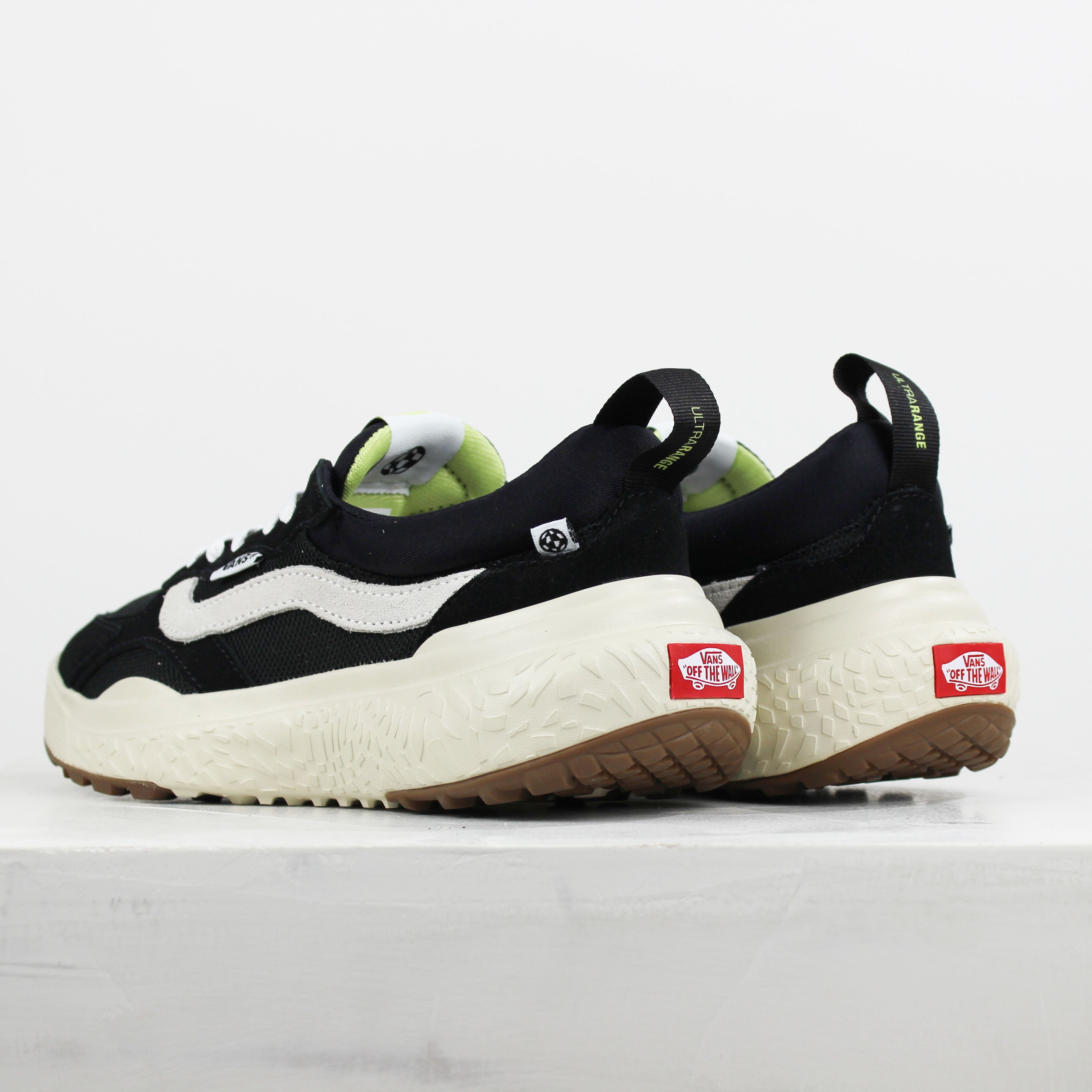 Tênis Vans Ultrarange Neo VR3 Black White