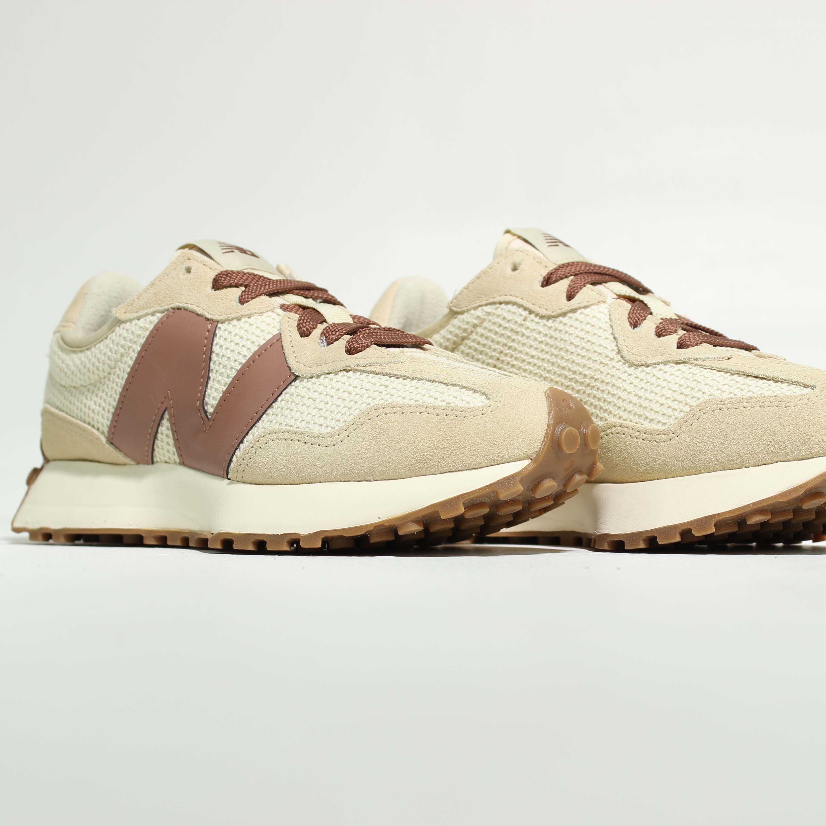 Tênis New Balance 327V1 Feminino Bege Marrom