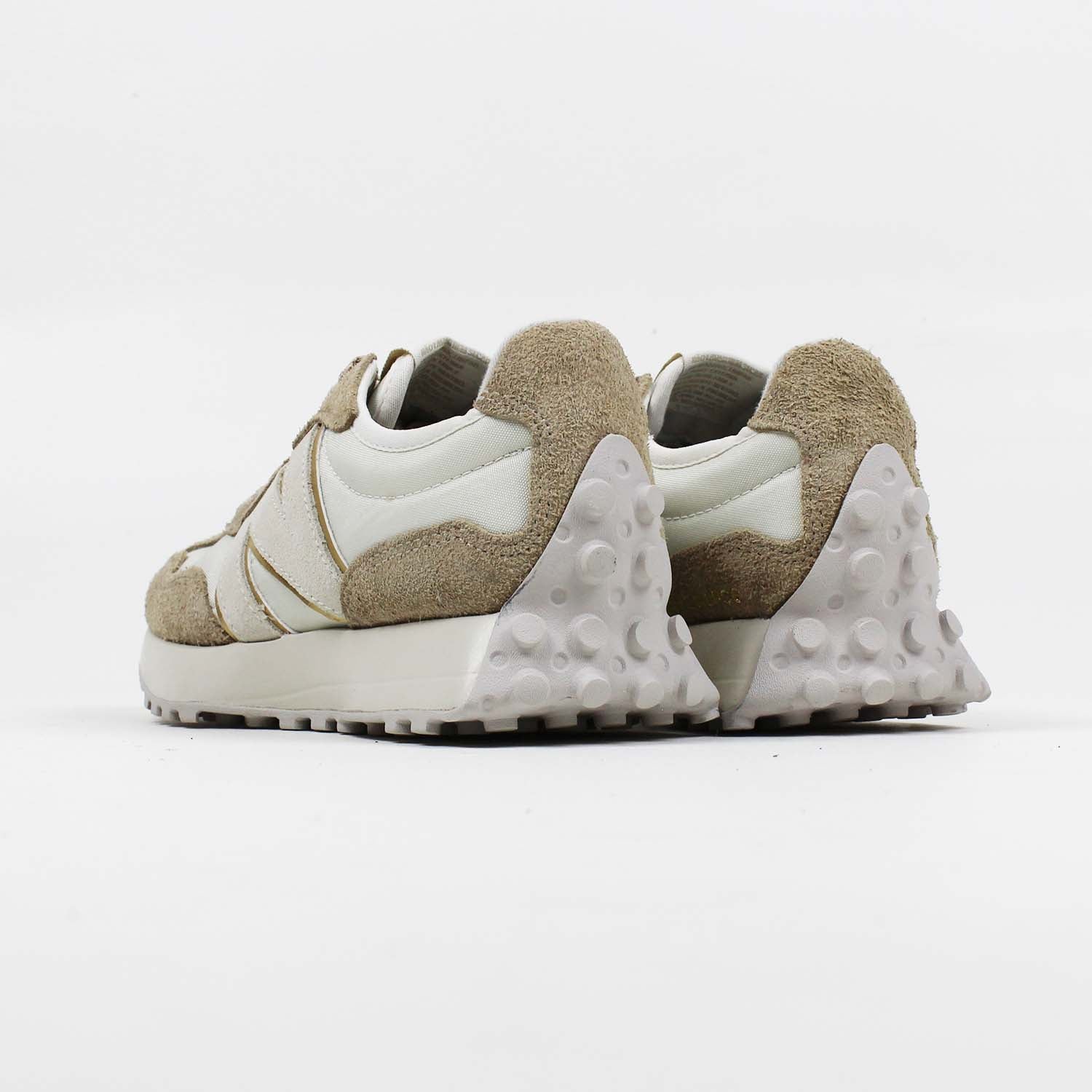 Tênis New Balance 327 V1 Feminino Ouro