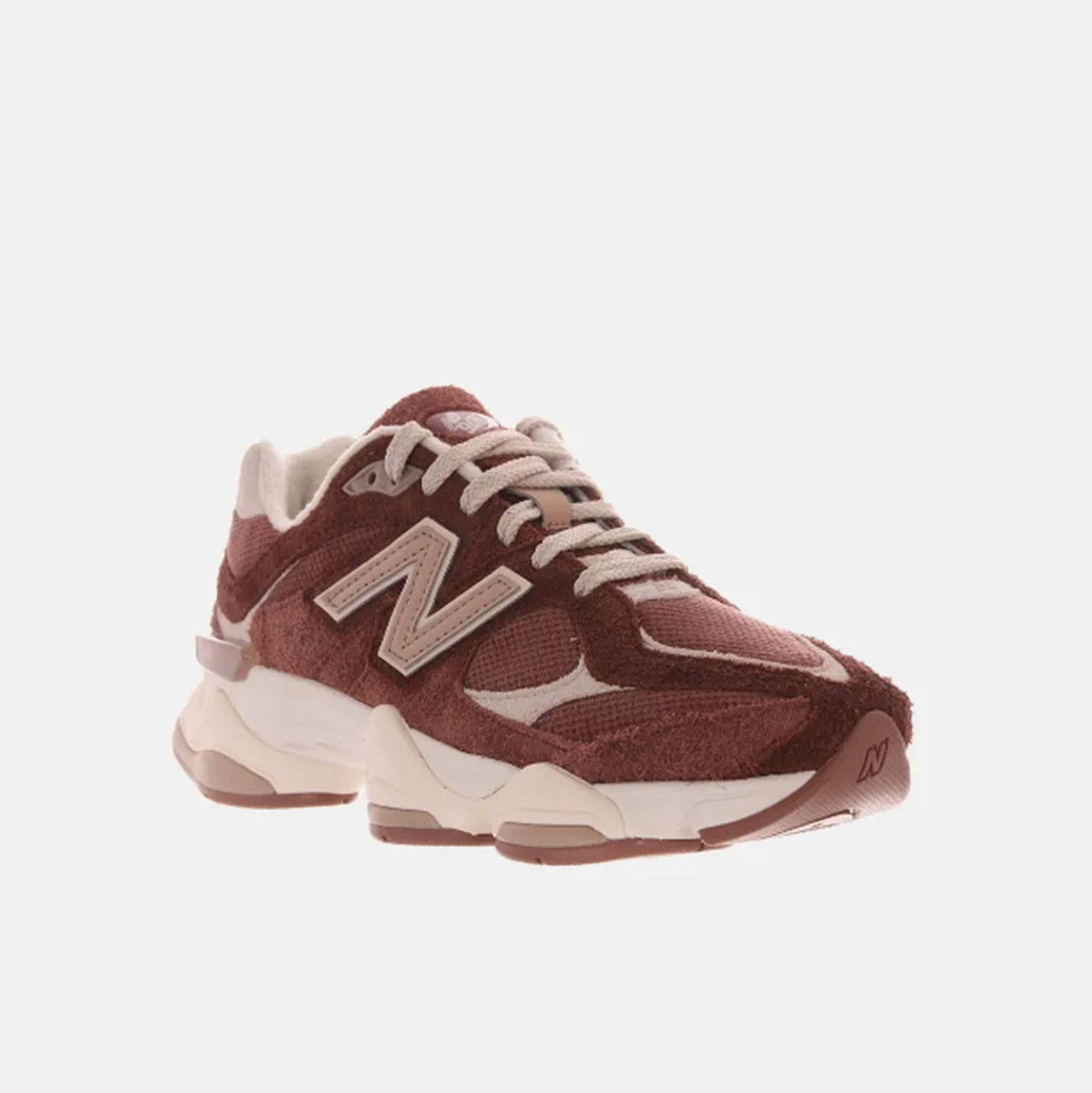 Tênis New Balance 9060 Marrom