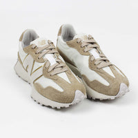 Tênis New Balance 327 V1 Feminino Ouro