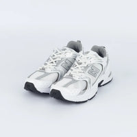 Tênis New Balance 530 Branco Nude