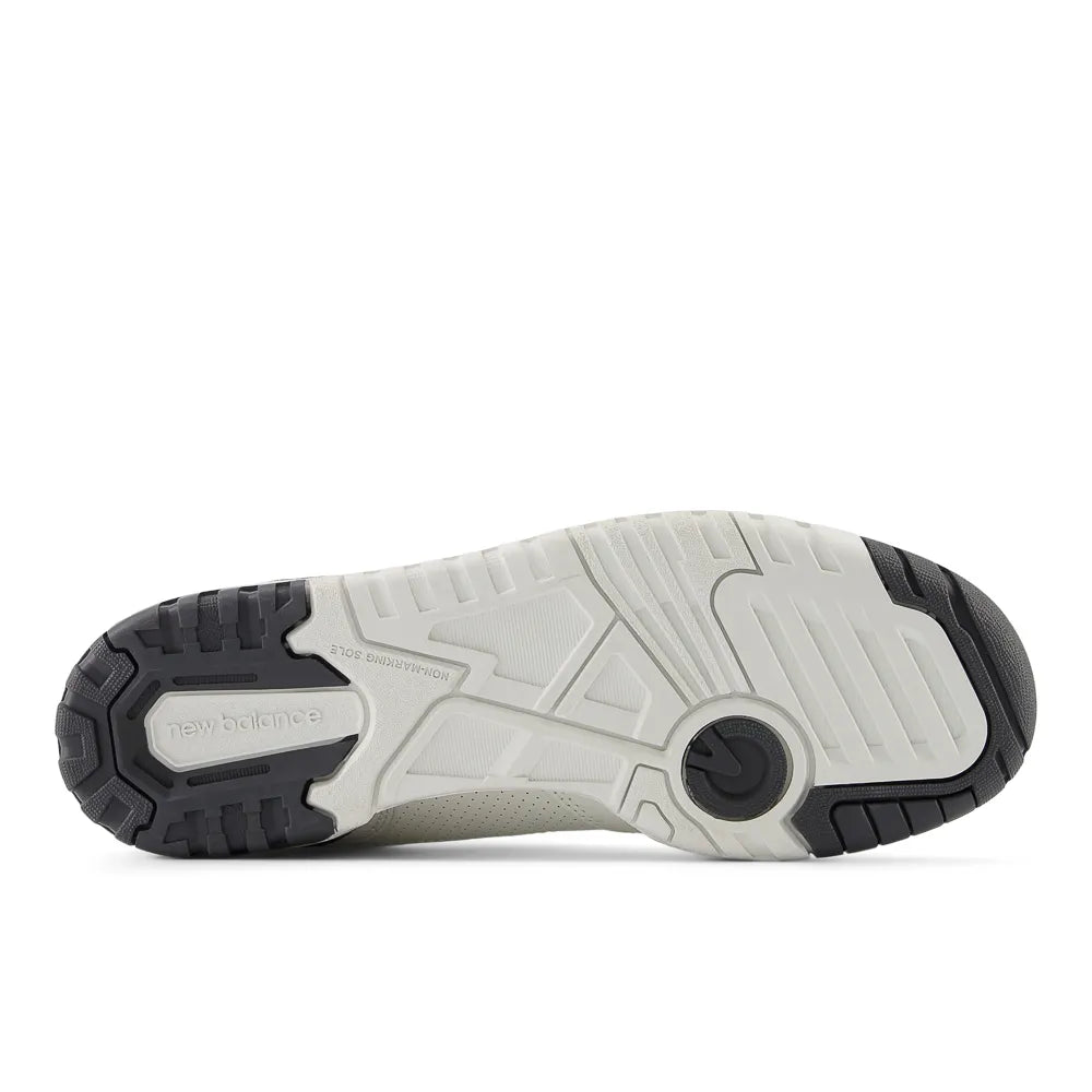 Tênis New Balance 550 Off White Black