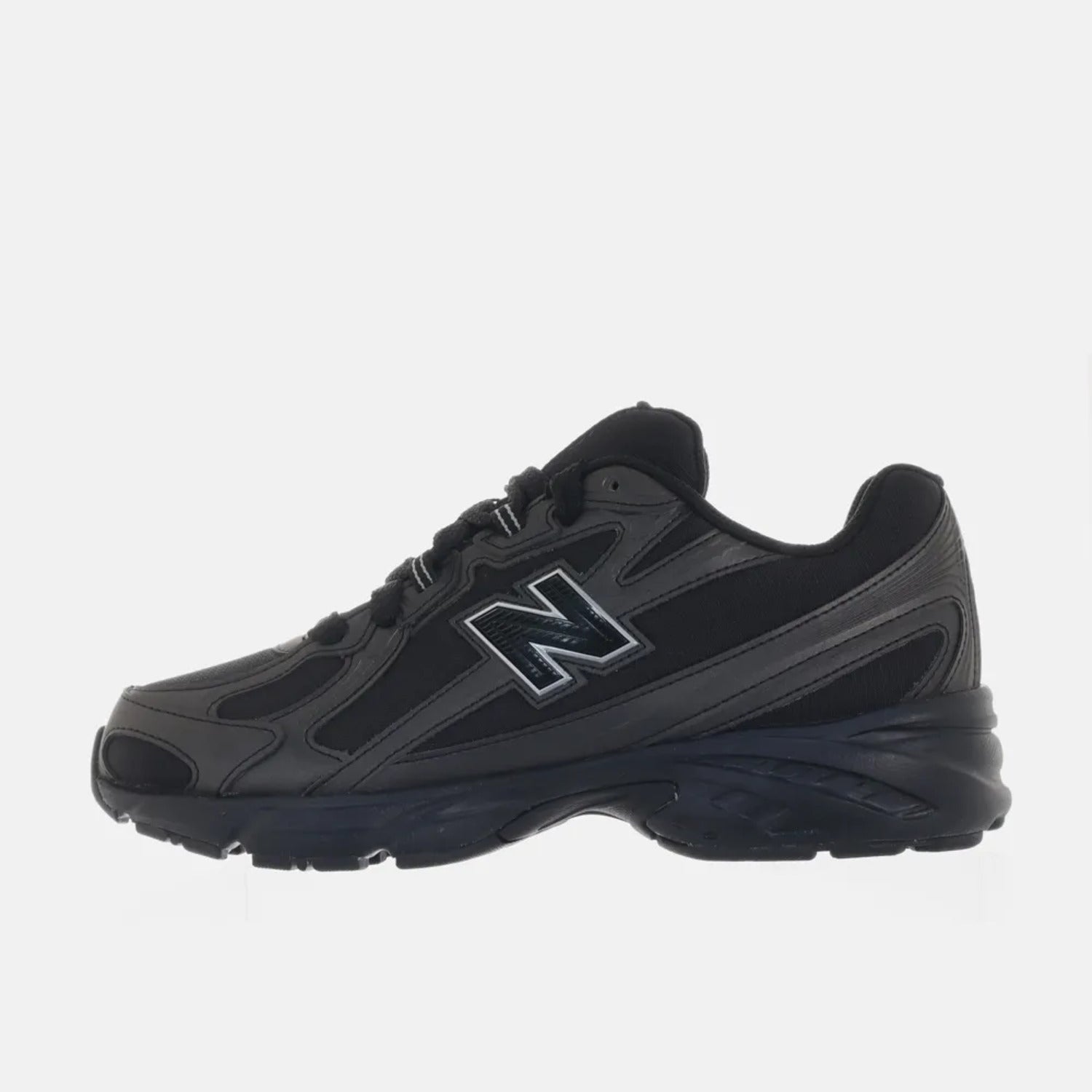 Tênis New Balance 740 Preto Prata