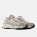 Tênis New Balance 9060 Cinza Bege