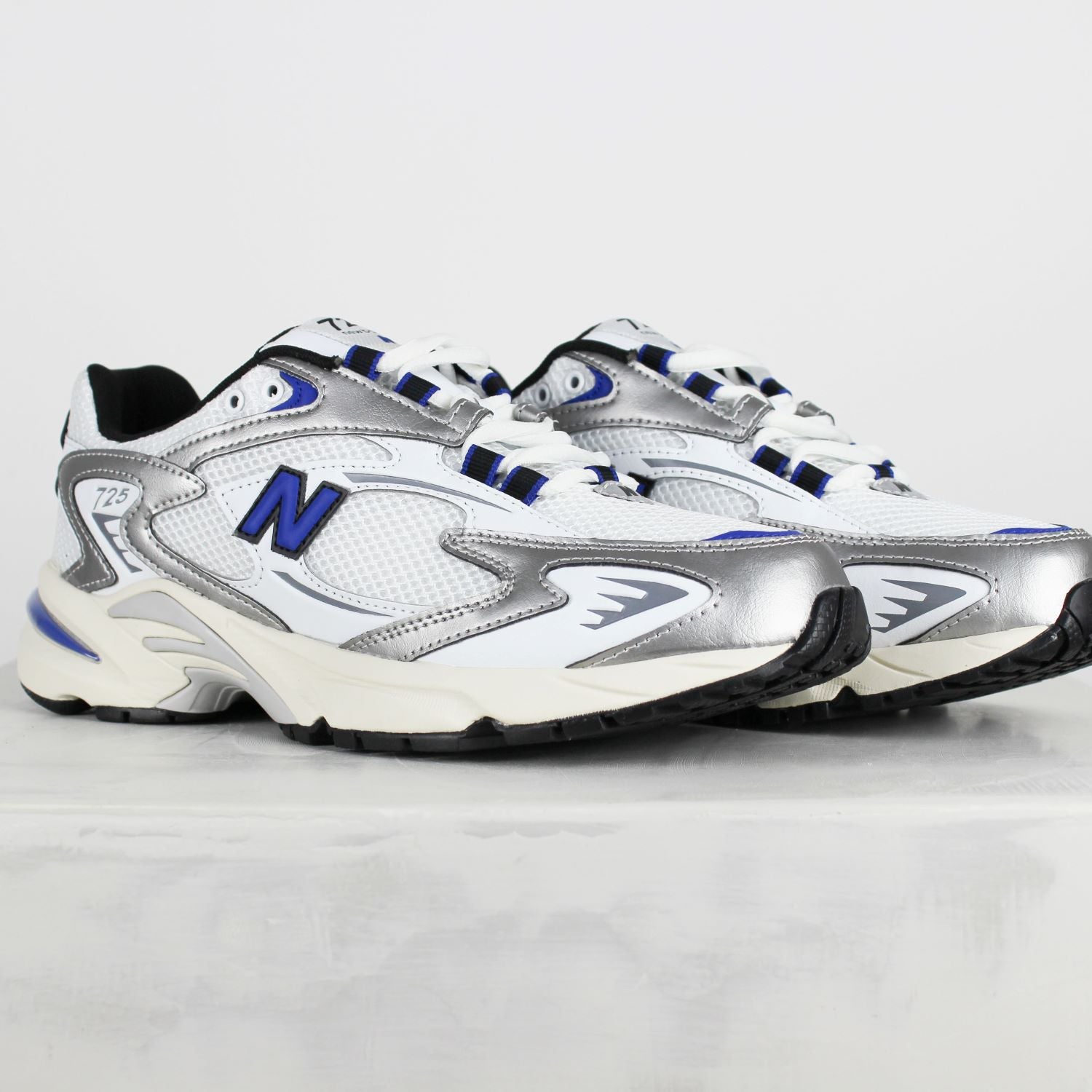 Tênis New Balance 725 Branco Dark Royal Blue