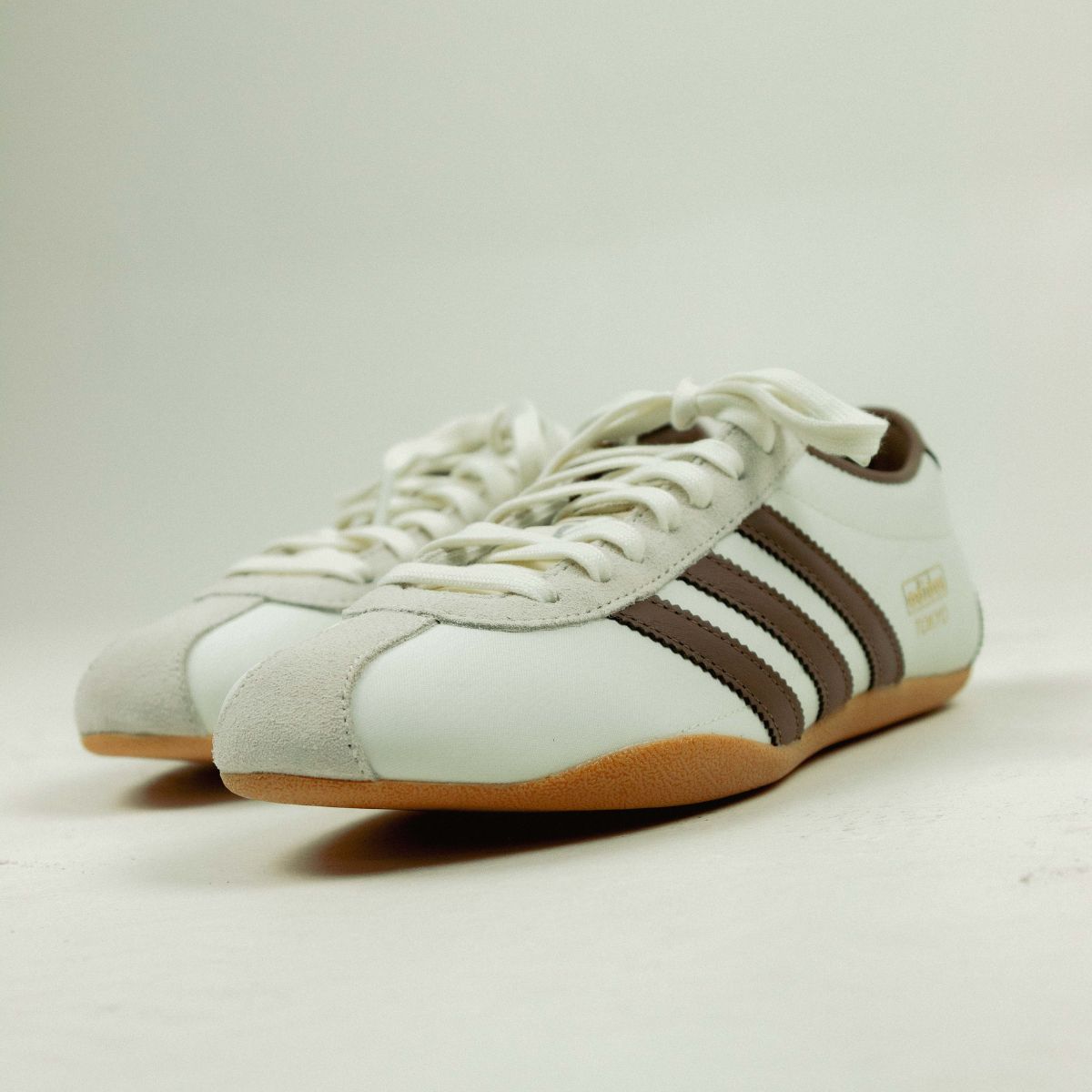 Tênis Adidas Tokyo Off White Earth Strata