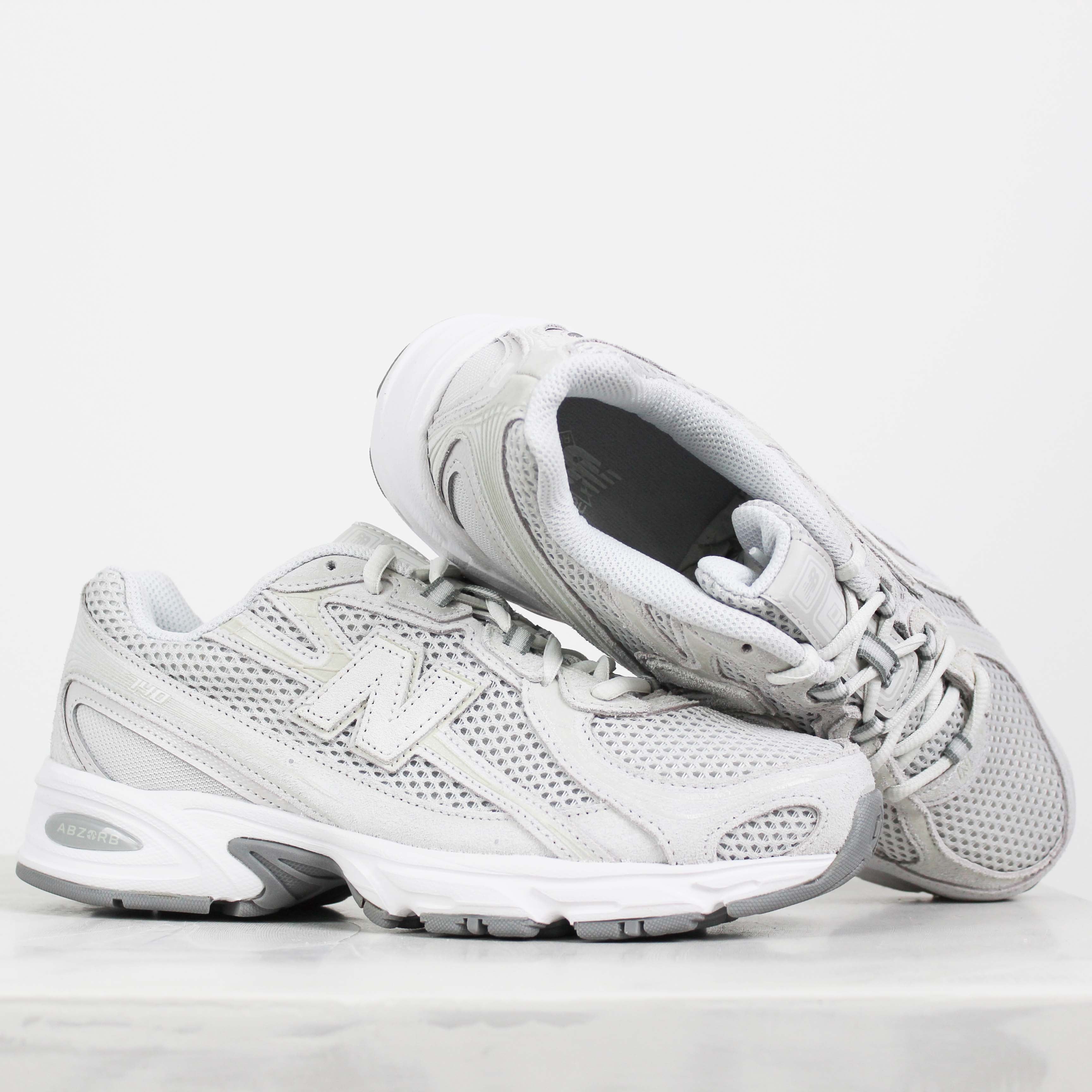 Tênis New Balance 740 Cinza