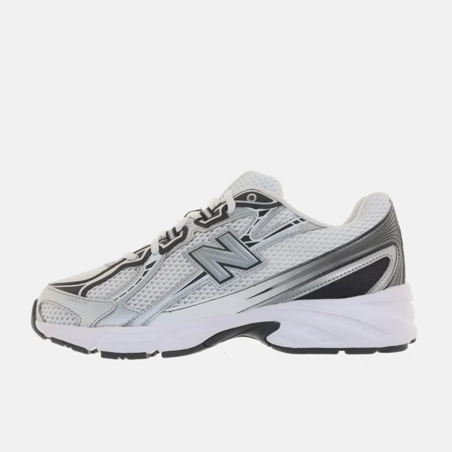Tênis New Balance 740 Preto Branco