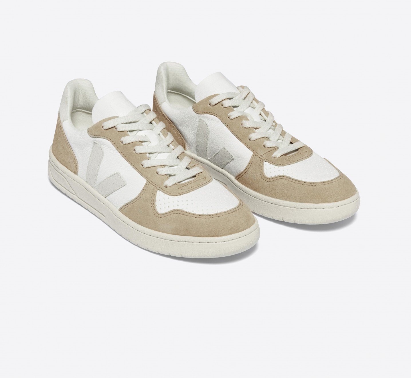 Tênis Veja V-10 Chfree Extra White Natural Sahara