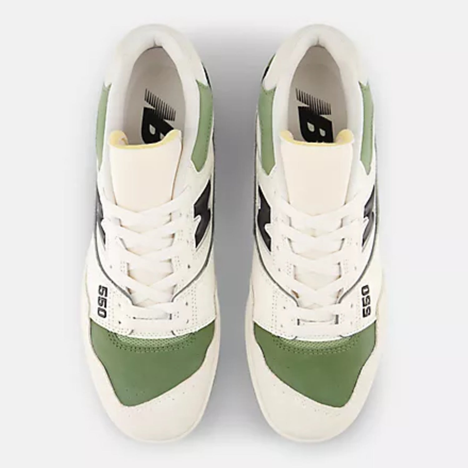 Tênis New Balance 550 Bege Claro Verde