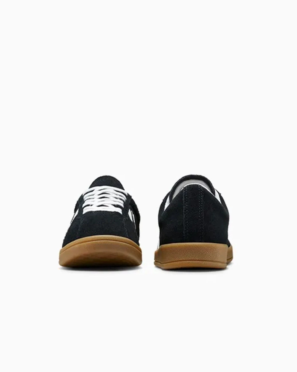Tênis Converse Classic Trainer Suede Black White Gum