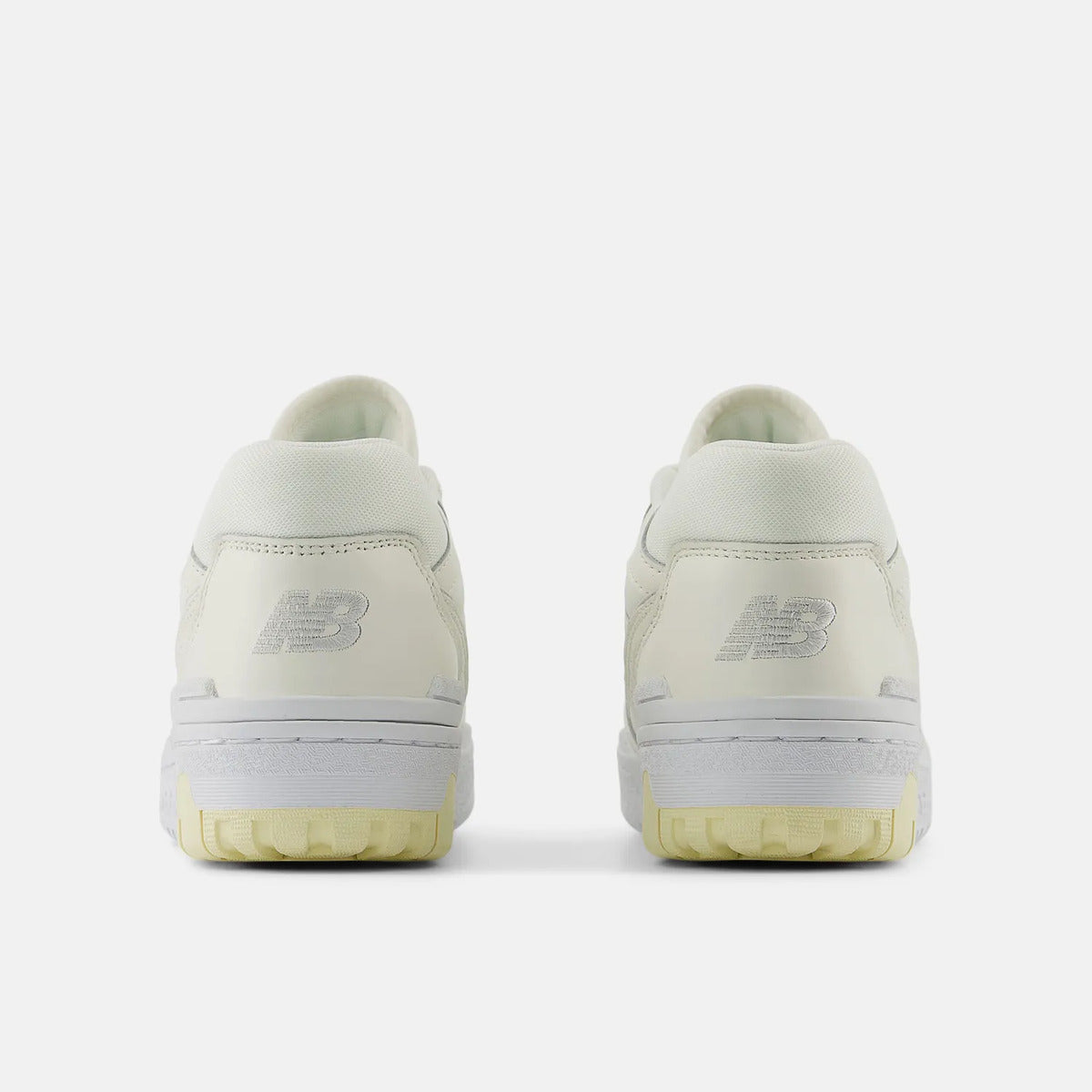 Tênis New Balance 550 Bege Amarelo Claro
