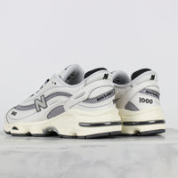 Tênis New Balance M1000 Unisex Bege Cinza Claro