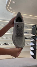 Tênis Hoka M Clifton 9 Cinza