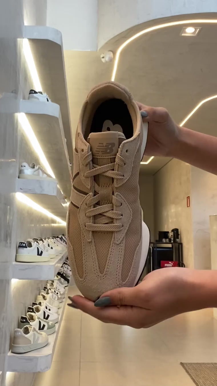 Tênis New Balance 327v1 Bege