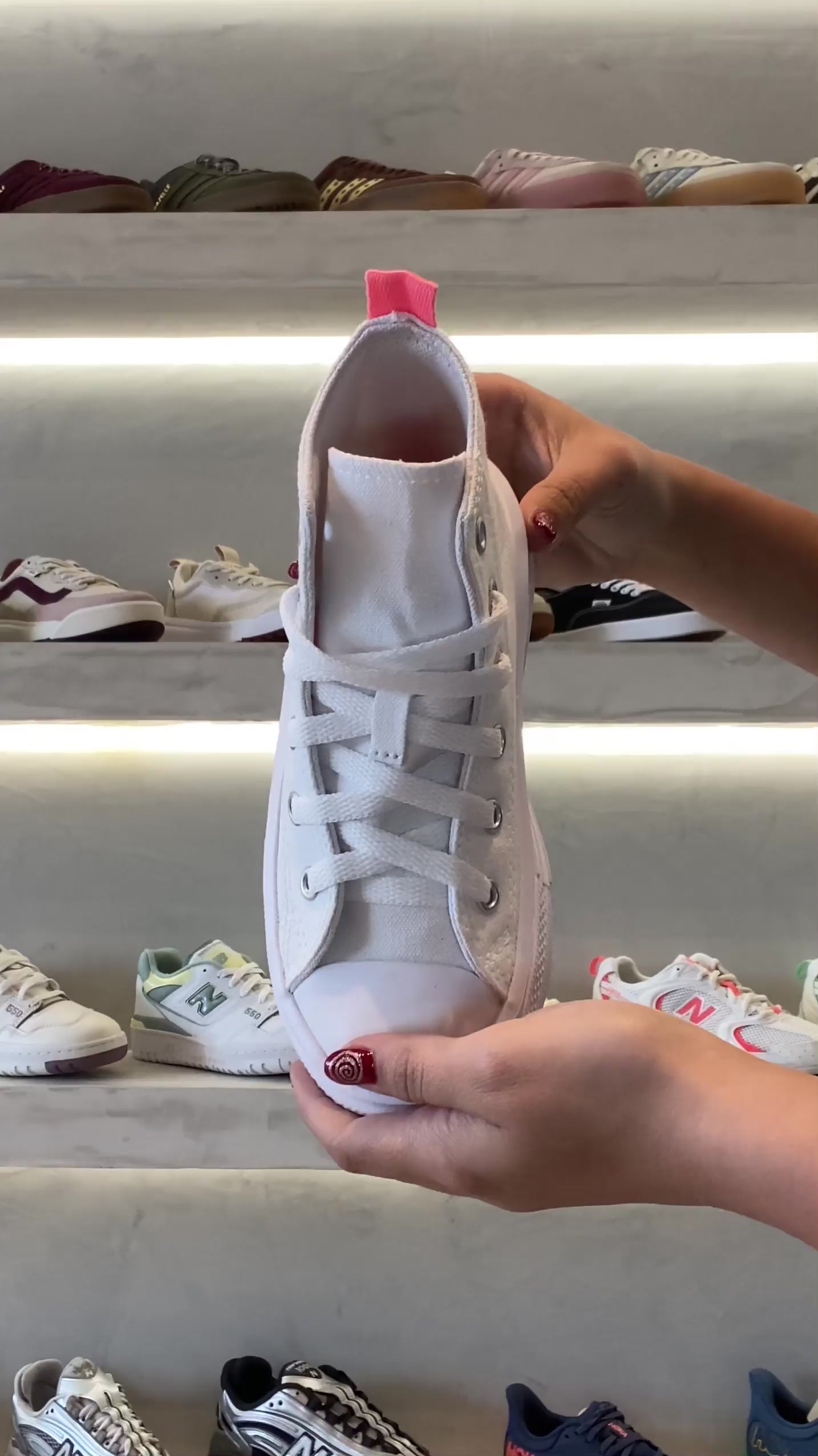 Tênis Converse Chuck Taylor All Star Move Branco Rosa Neon