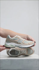 Tenis Nb 2010 Unisex Bege e Verde
