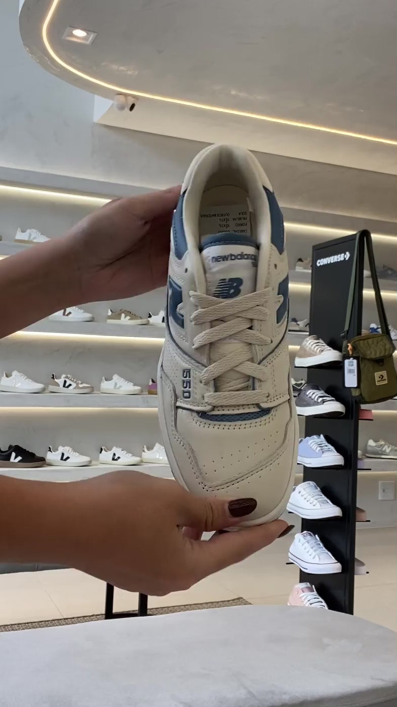 Tênis New Balance 550 Off White blue
