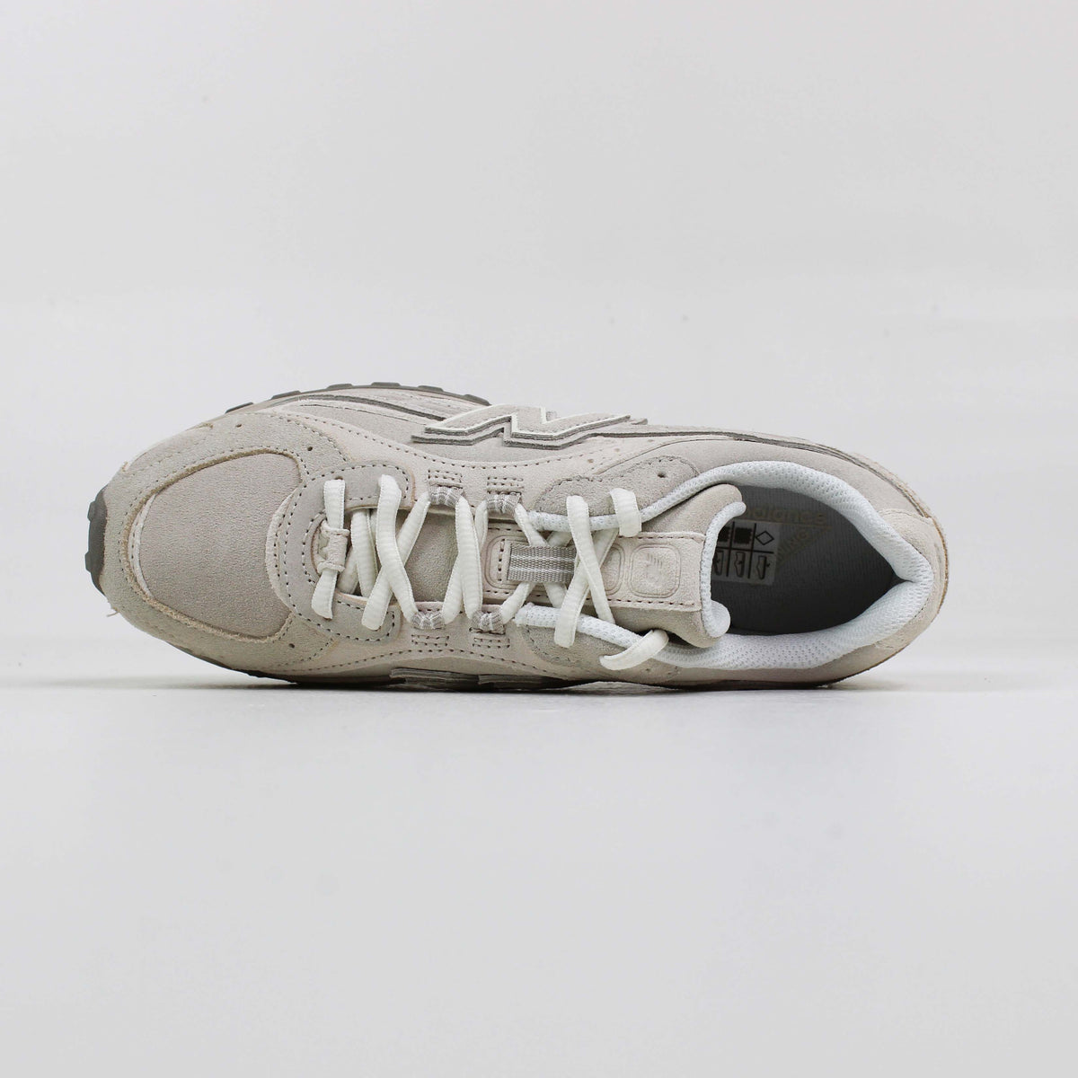 Tênis New Balance 204L Feminino Bege