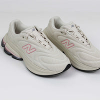 Tênis New Balance 5030 Branco e Rosa