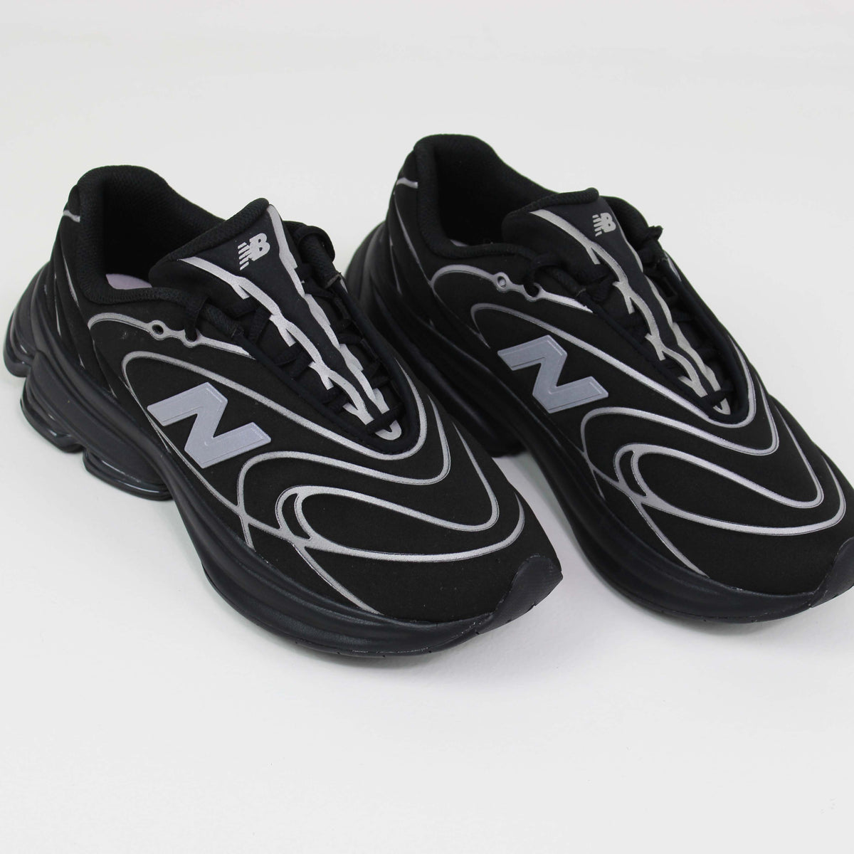 Tênis New Balance 5030 Unissex Preto Prata