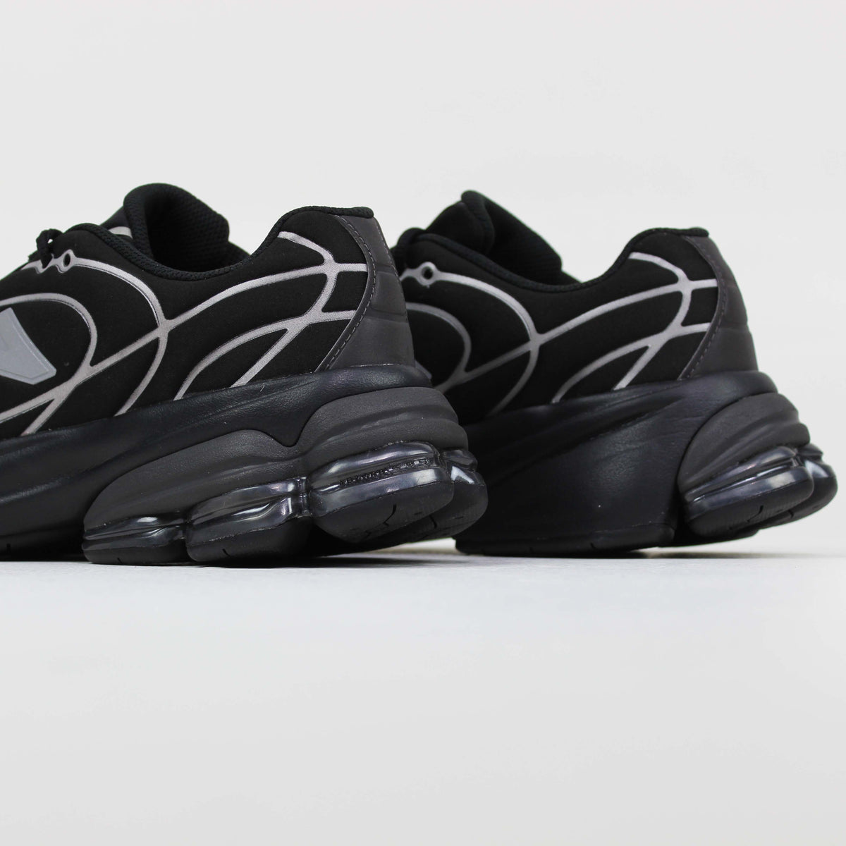 Tênis New Balance 5030 Unissex Preto Prata