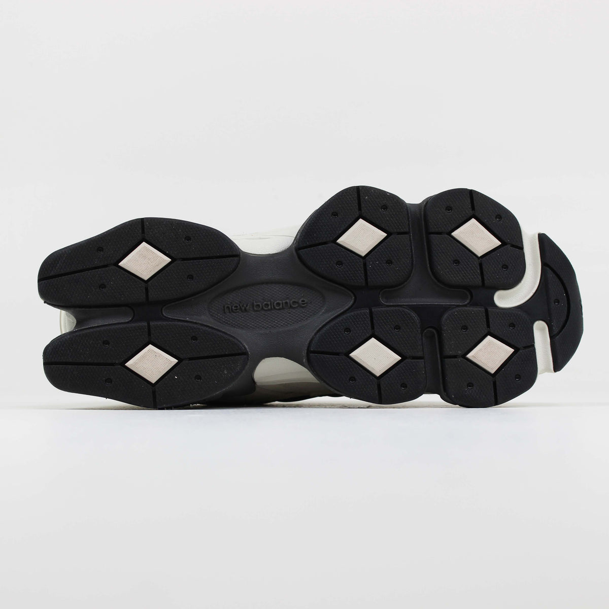 Tênis New Balance 9060 Bege e Preto