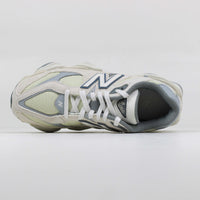 Tênis New Balance 9060 Bege e Verde Claro